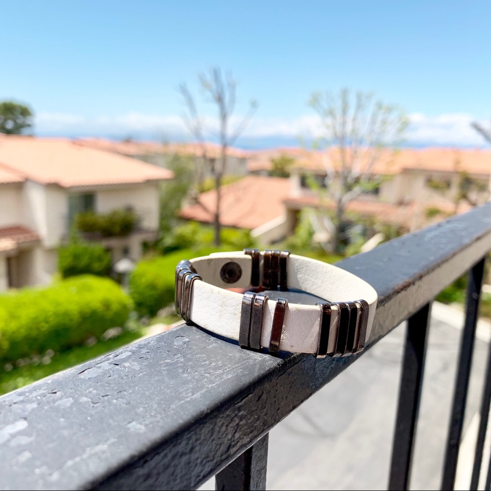 Leather band bracelet (unisex)